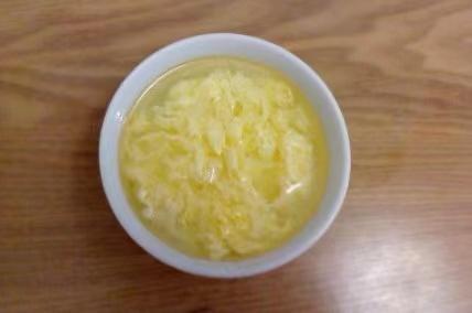 “开水冲鸡蛋”滴香油，喝了有啥好处？医生：建议早了解一下