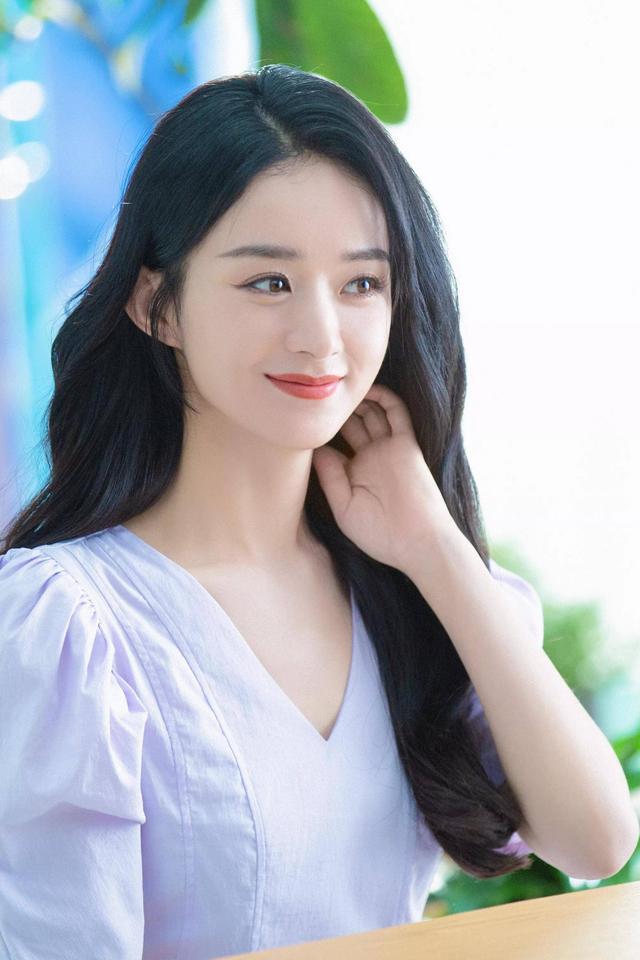 当红女星赵丽颖：女人要靠自己，离婚最对不起儿子