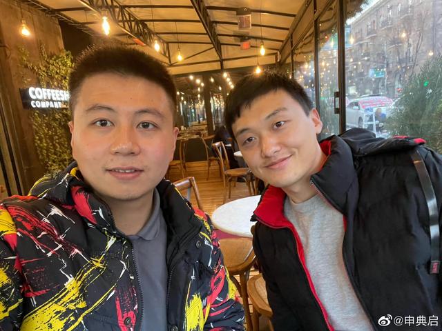 山西人強子因爲愛情去亞美尼亞，婚後親曆戰爭一家三口撤離戰區