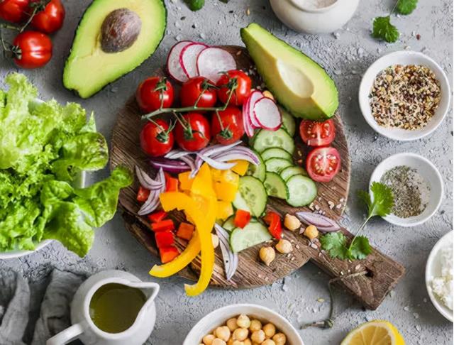 保护心血管，“调整饮食”怎么做？看权威饮食指导的8项重要推荐