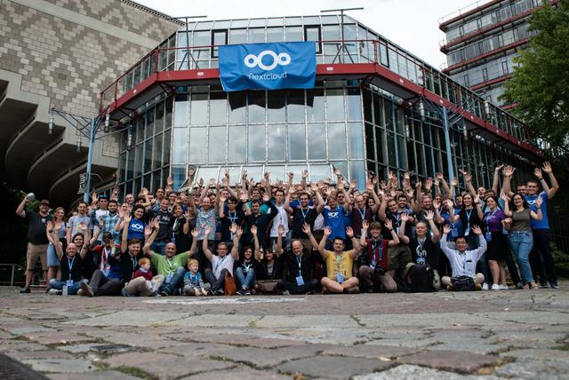 Docker系列 搭建个人云盘服务nextcloud