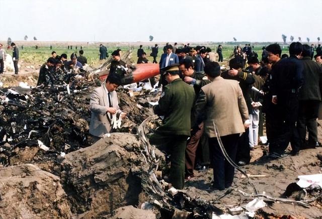 1999年中国客机坠毁在温州，61人全部遇难，罪魁祸首是一枚螺母？