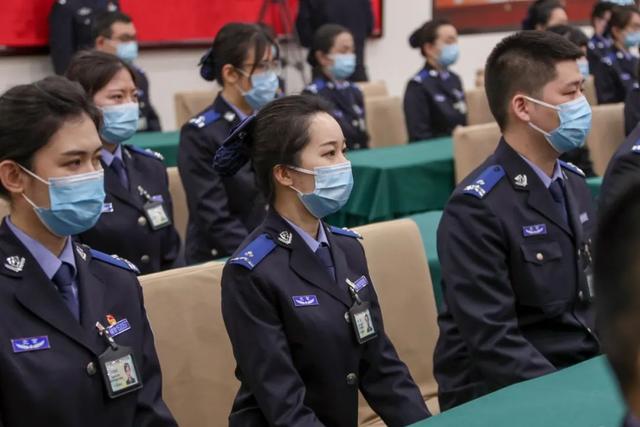 厉害了!多款辅警新式服装亮相