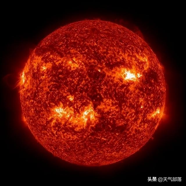 地球曾躲过超级灾难，新一轮太阳风暴会成为2023年最关键的一年？
