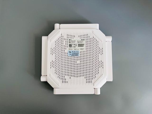 入门价格硬核实力，锐捷大白体验：免配置的WiFi6路由器