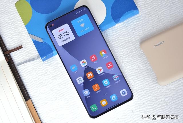 12GB+256GB+2K屏，如今跌价1230元，顶配旗舰跌至新低，加速退场