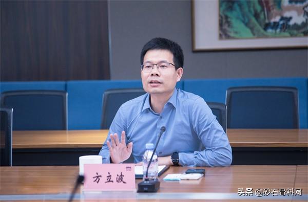 包含hpt多缸圆锥破碎机的词条