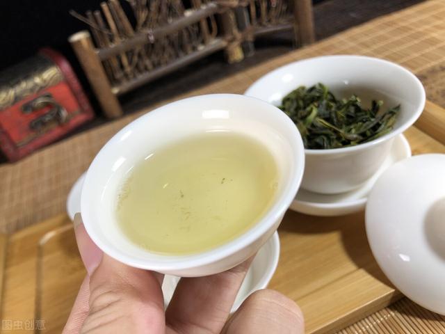 如何正视通过茶叶“生熟度”来判定伤不伤胃的说法？