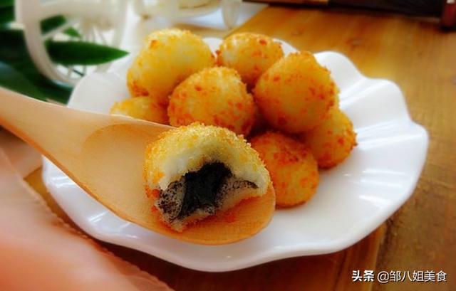 炸汤圆，不要直接下锅炸，教你一个妙招，汤圆不开裂不变形不炸锅