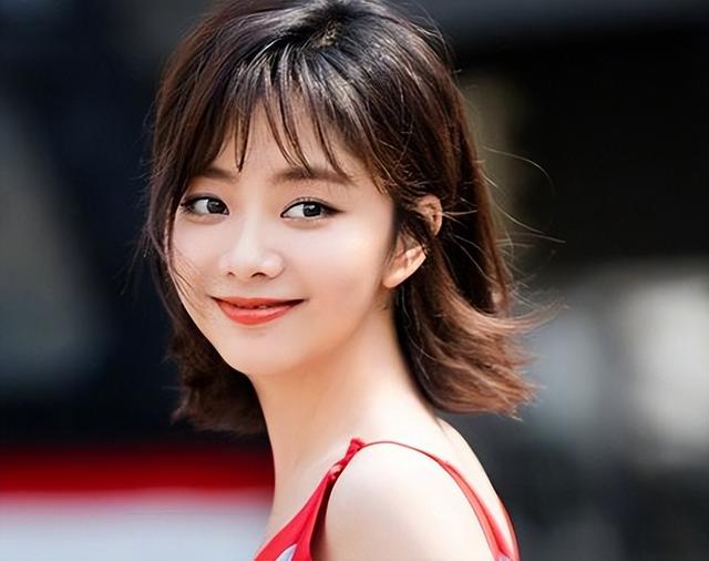 圆脸跟方脸的区别图片，圆脸与方脸怎么区分