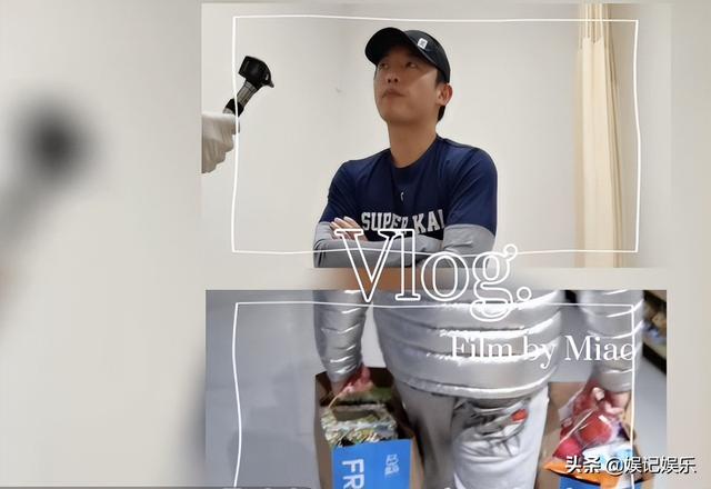 郑恺跟妻女团聚，手拎两大袋食物回家，苗苗心疼地给老公搓手