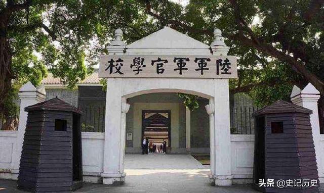 1949年一国民党副师长被我军俘虏，却淡定回答：我是中央军委的人