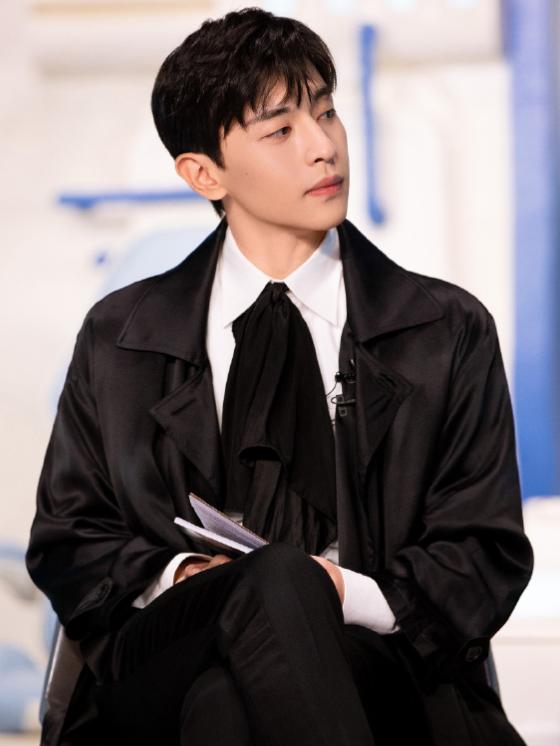 比较不错的,这几年为大家带来了不少很不错的作品,比如《新京华烟云》