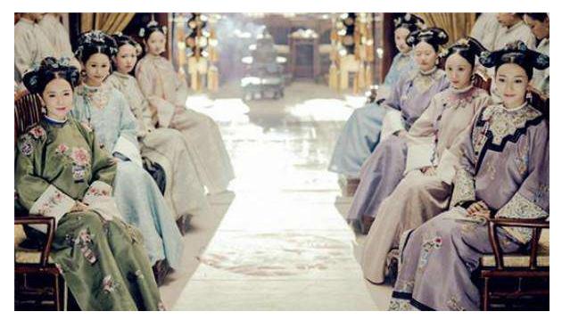 清朝妃子除了侍奉皇帝之外，每天的生活都是如何度过的？
