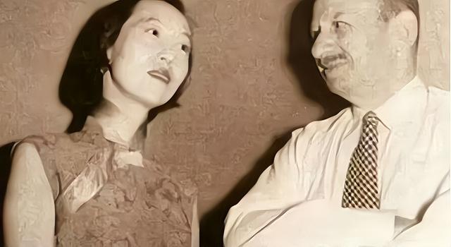 35岁的张爱玲去美国流浪，晚年生活凄苦不已，死后一周才被发现