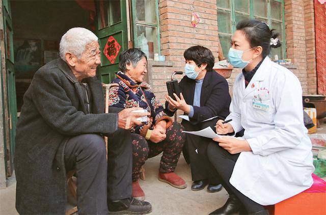 国家医保局：继续降低疫苗、核酸检测等价格，减轻防疫负担