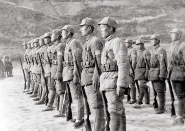 中国曾有19个兵团，兵团是什么编制，一个兵团有多少人呢？