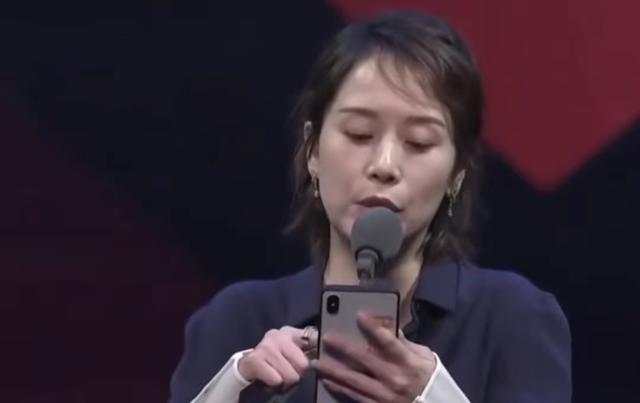 惹怒宋佳，抱黄磊大腿，25岁就结婚生子的海清，为何这么“狂”？