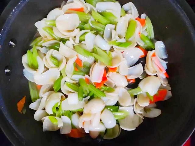 阳春三月，养肝“黄金期”，10食物要多吃，滋阴养肝，越吃越年轻