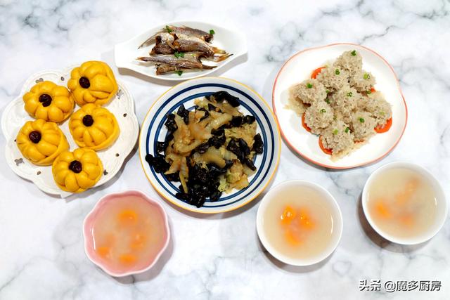 全职妈妈会生活，做饭接娃两不误，进家10分钟开饭，营养健康好吃