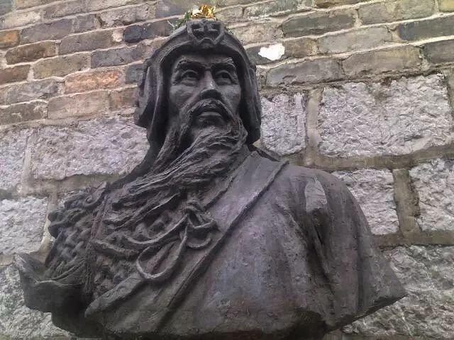 屡立战功的开国功臣蓝玉，为什么会被朱元璋残忍杀害