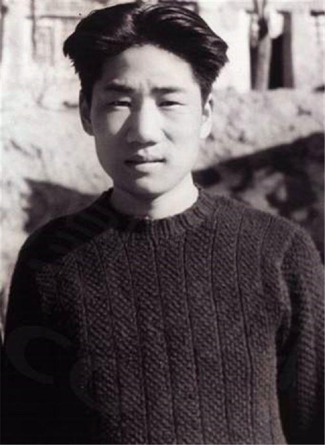 伟人趣事：周总理“千杯不醉”美名扬，毛主席用辣子喝倒苏联人