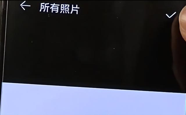 [第六元素群发消息]，怎么修改微信主题壁纸