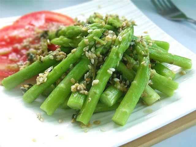 它是4月“蔬菜之王”，补维C补叶酸，心脏 血管都爱它