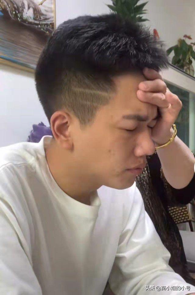 刚刚5月，已有12位网红相继去世，最大的102岁，最小16岁