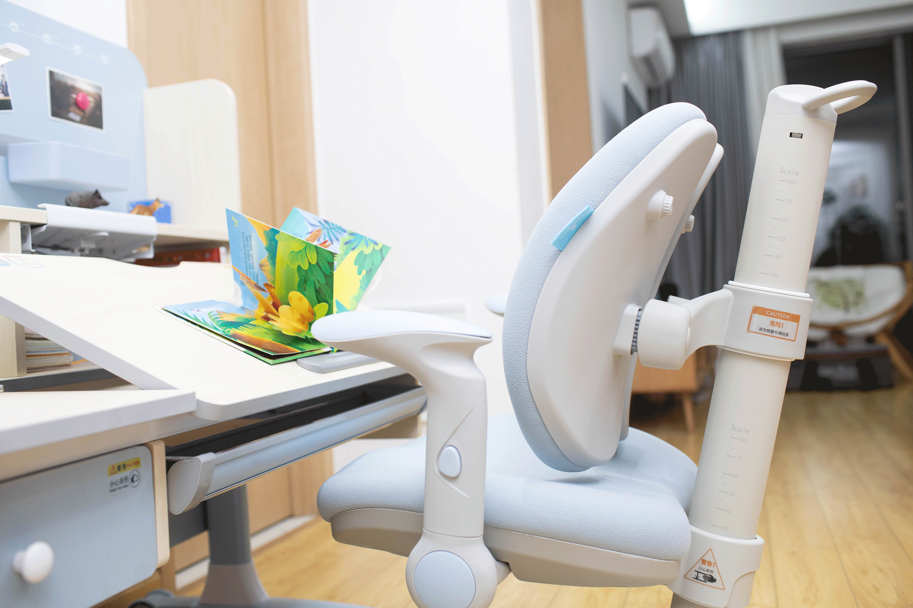 健康与舒适陪伴宝宝一起成长，科贝森儿童学习桌椅套装使用体验