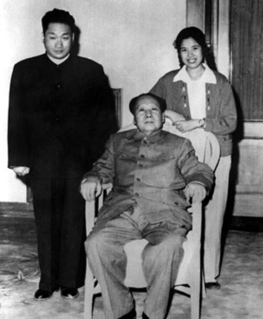 毛主席儿媳邵华，临终前曾嘱咐：我要和婆婆杨开慧葬在一起