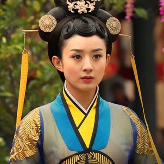 和赵丽颖离婚后，冯绍峰过得怎样了？