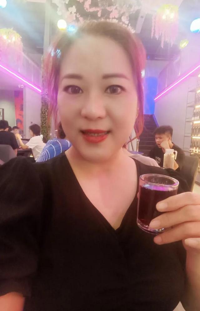人生如书生活似画岁月是歌，赞扬刘三姐批判莫老爷