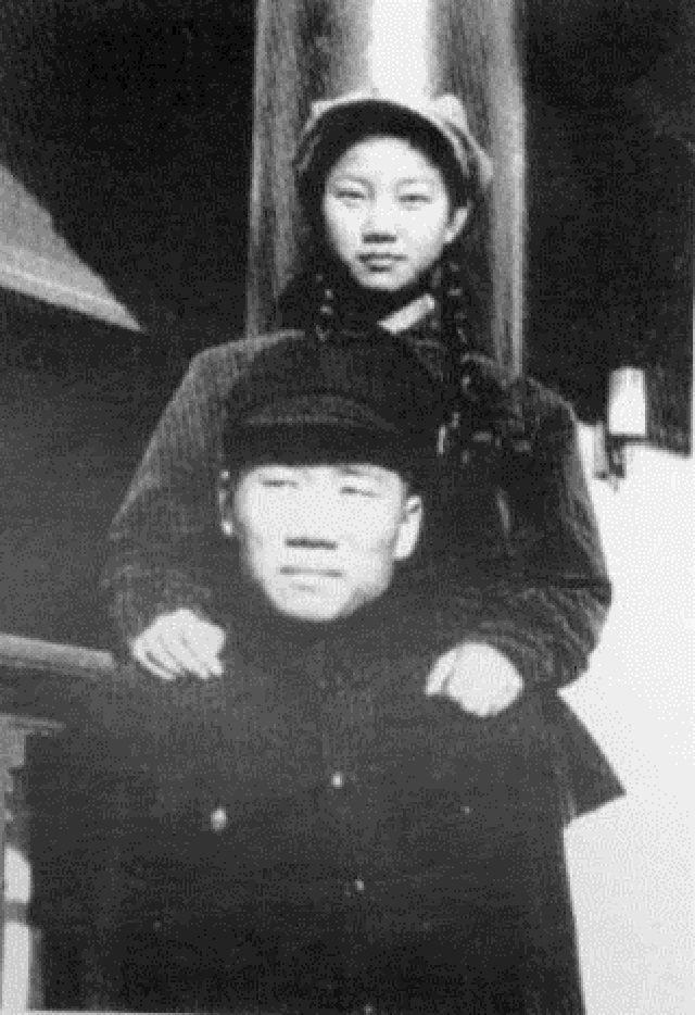49年毛岸英大婚，毛主席看过宴请名单：你岳母请一半，我请另一半
