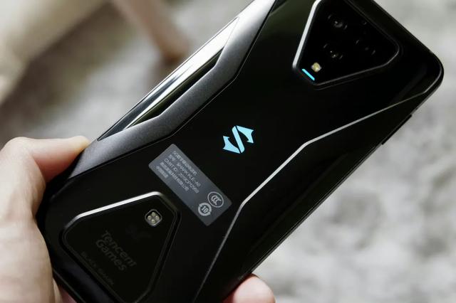 预算在2000元以内，可以看看这几款手机，性价比很不错（最新版）