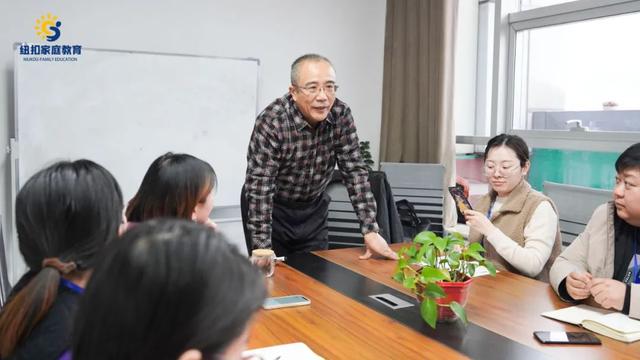 MU5735航班，经历生死的人都是怎样在生活