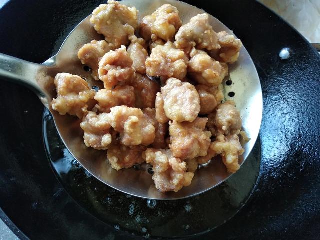 人过中年以后，建议常吃这4种食物，腿脚有劲易消化，别不懂吃
