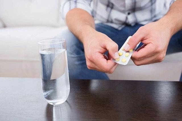 “阿莫西林”要看清，只对这5种病有效，乱用、滥用或会引火烧身