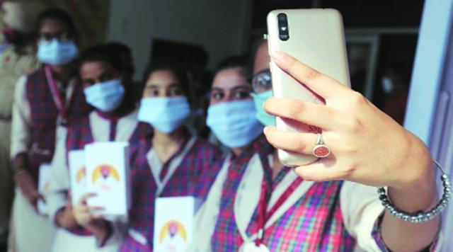 印度手机市场格局剧变！低端机的时代即将过去？