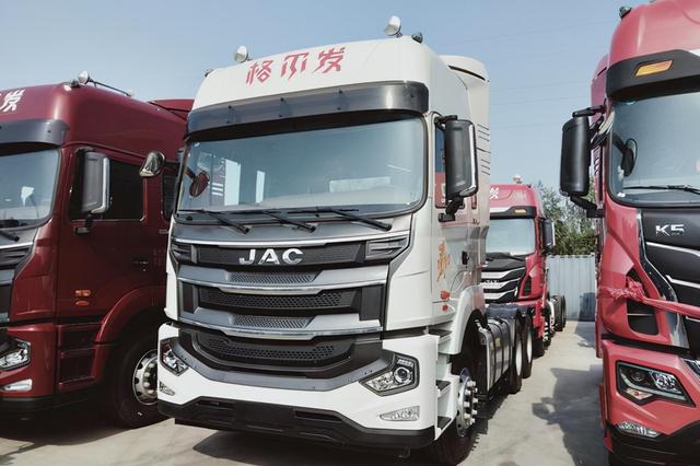 年末最后的“疯狂”，28.8w就能入手6x4重卡，“抄底”机会来了？