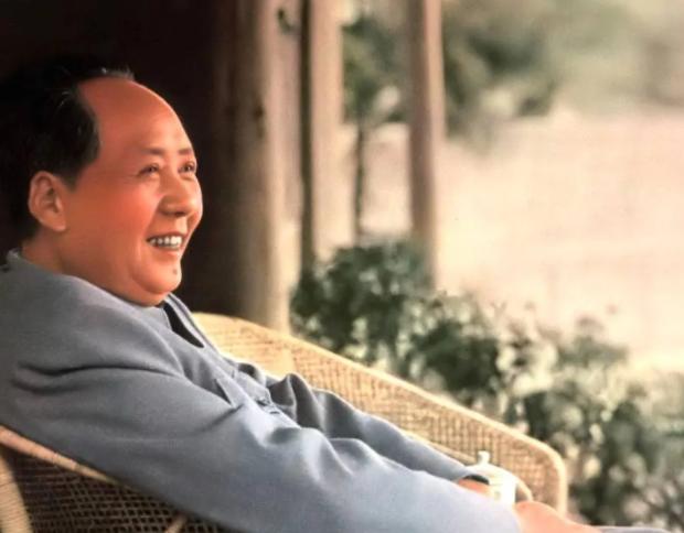 毛主席原配逝世多年，毛氏族谱记载：杨开慧之子毛岸龙作为其子