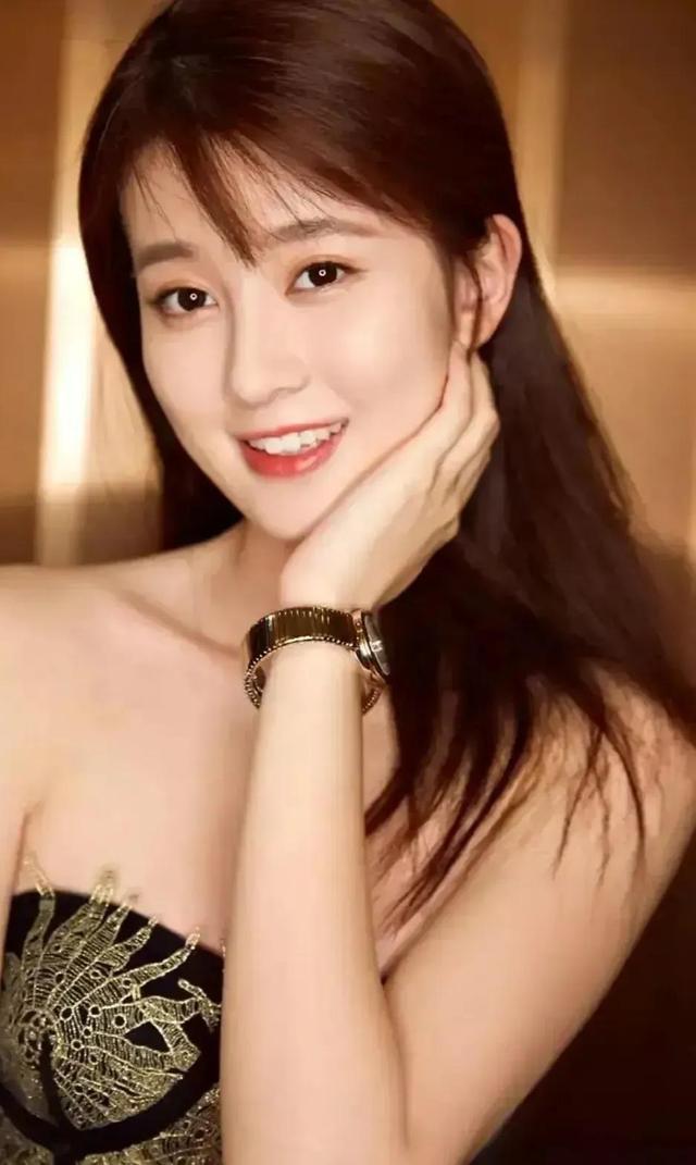快乐并非全是幸福的时刻，也有说不出的隐痛