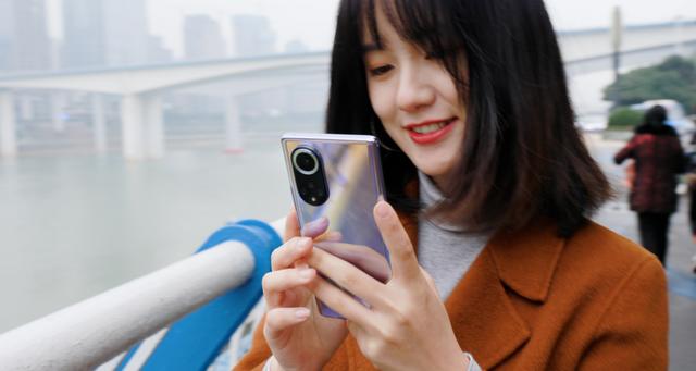 中邮通信出品，Hi nova9 Pro评测，100瓦快充是什么体验？