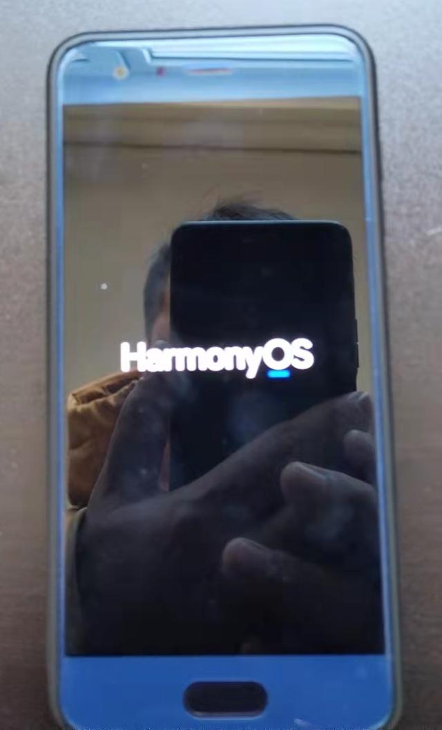 从4s开始就用，现在换掉苹果手机，也体验了什么是HarmonyOS