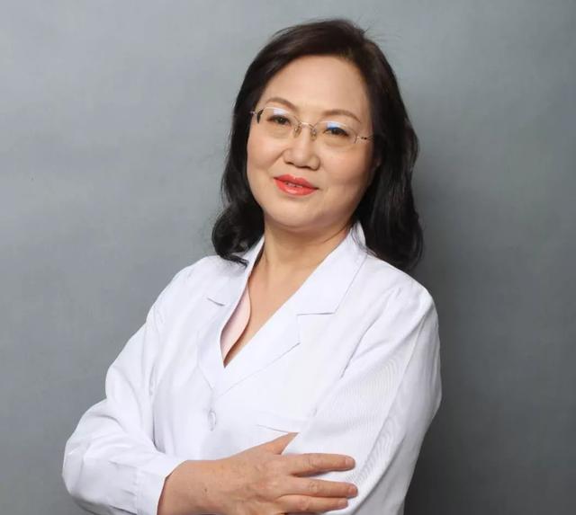 克罗恩病患者吃什么，不吃什么？医生：改善症状，建议从饮食开始