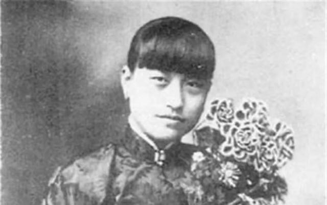 陈洁如嫁大19岁蒋中正，被骗连夜赴美，晚年写书揭露蒋宋联姻真相