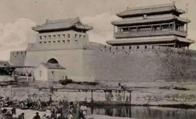 郭沫若坚持拆掉北京古城墙，林徽因反对撂狠话，多年后完全说中