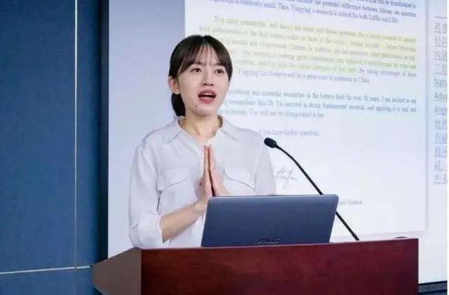 韦神上热搜，耗材急来踩，跪舔美国的角度真刁钻