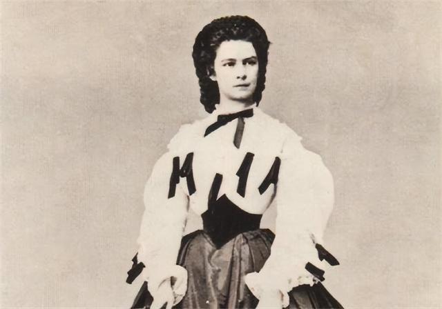 欧美色妇图片（她被誉为欧洲百年第一美人，15岁嫁入皇室，61岁惨死于杀手刺杀）