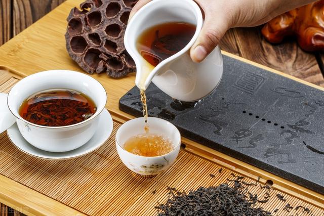 熬的银耳汤能隔夜喝吗_红豆薏米粥能隔夜喝吗_保温杯里的隔夜茶能喝吗